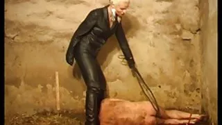 Muito tesão cara quero ver vídeo pornô da brasileirinha cums namorada na boca