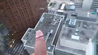 Cara à noite em um bar fodido por um vídeo pornô brasileirinho bonito simpa