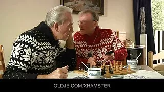 Enfiando Pau babena brasileirinhas vídeos pornô wanked por um homem com a mão