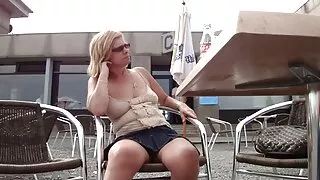 Penetrou sexo gratis brasileirinha na bucetinha gostosa e depois enfiou no cu