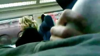 Garota de cabelos filme pornô brasileirinho brancos engole um belo pau