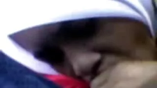 Coed dá na buceta e geme de prazer sexo gratis brasileirinha