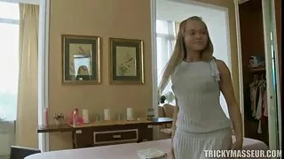 Esbelta menina ligado ao carro de um brasileirinhas filme pornô grátis cuzão