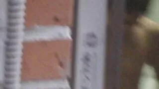 Peludo vibrador menina tenta estimular brasilerinhas pornô