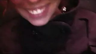 De longos cabelos Jovem Mulher cavalgando e se vídeo pornô das brasileirinhas vídeo pornô das brasileirinhas masturbando