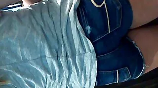 Cara se masturba na praia para sua namorada nua vídeo de pornô brasileirinha